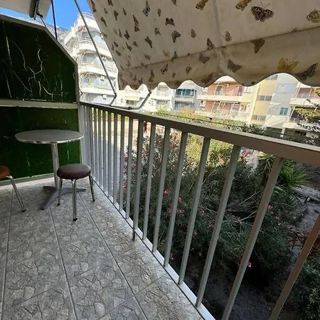 Sea steps - Λουτράκι Loutráki