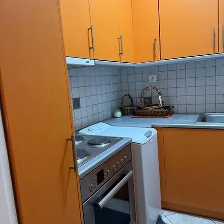 Sea steps - Λουτράκι Loutráki