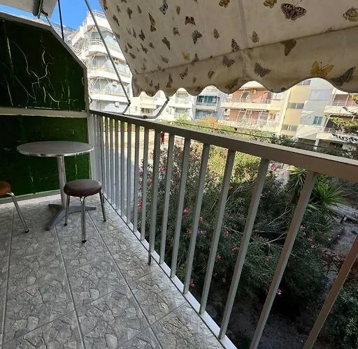 Sea Steps - Λουτράκι לוטראקי