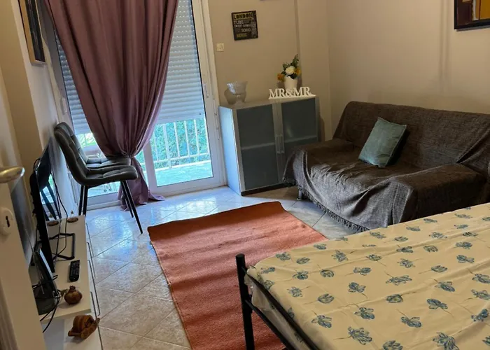 Sea Steps - Λουτράκι