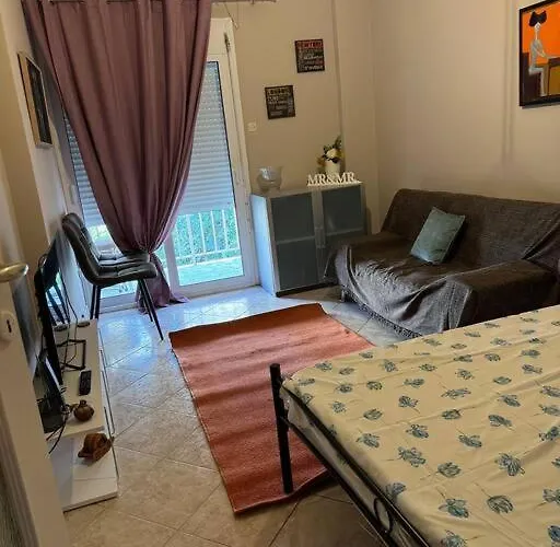 Sea Steps - Λουτράκι